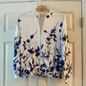 Chico’s white and blue jacket